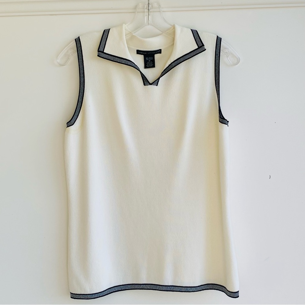 Sarah Spencer Cream and Black Sleeveless Top with Collar